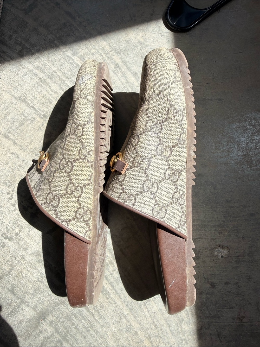Gucci Beige GG Canvas Horsebit Slides with Brown Trim - Picture 4 of 6